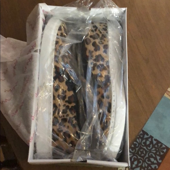 Anna leopard print loafers. - Picture 6 of 7